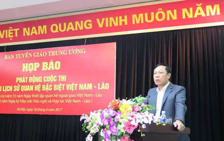 Đồng chí Phạm Văn Linh,  Phó Trưởng ban Tuyên giáo Trung ương, Trưởng Ban Chỉ đạo Cuộc thi phát biểu tại buổi họp báo.